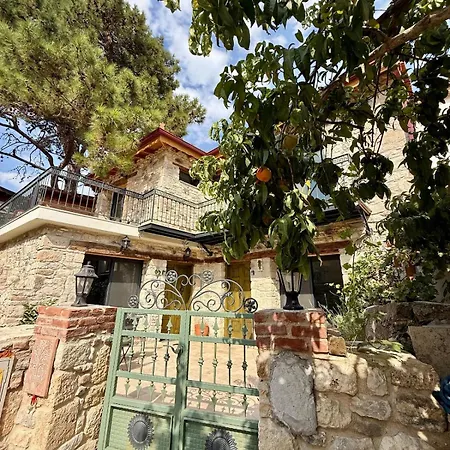 Hatchas Stone House Hébergement de vacances
