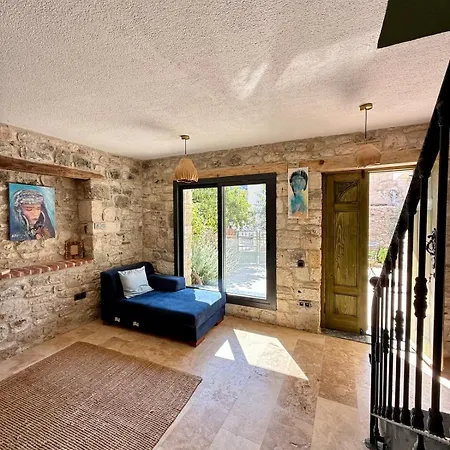 Hatchas Stone House Karaburun (Izmir)