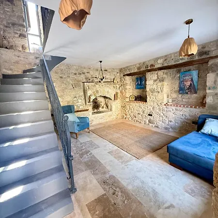Hatchas Stone House Karaburun (Izmir)
